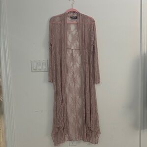 The Pyramid Collection Mauve Lace Duster Robe Women’s M